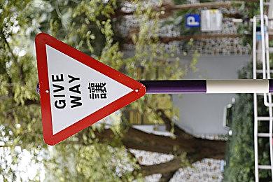 《狙击精英5》将于2022年发布 官方展示PS版包装